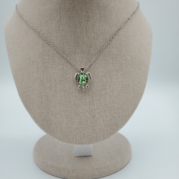 Swarovski crystals Turtle necklace - Picture 2 of 7
